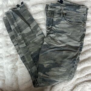 EXPRESS Ankle Midrise Legging -Camo